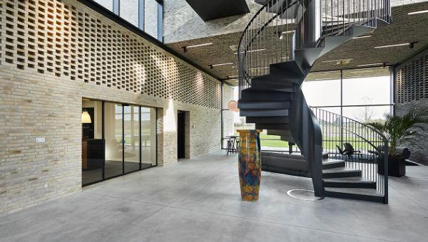 Transparentes Mauerwerk.